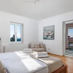 דירה Beautiful In קוסטרנה