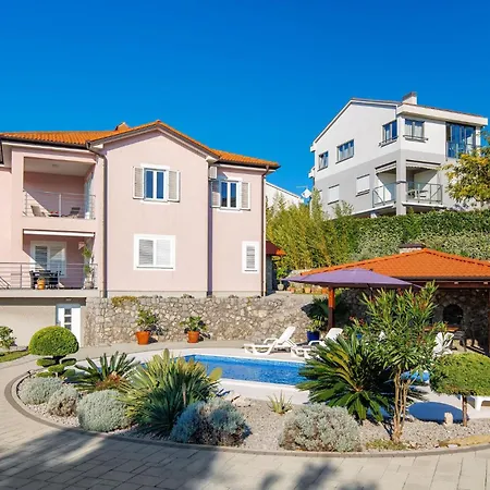 Beautiful In Apartman